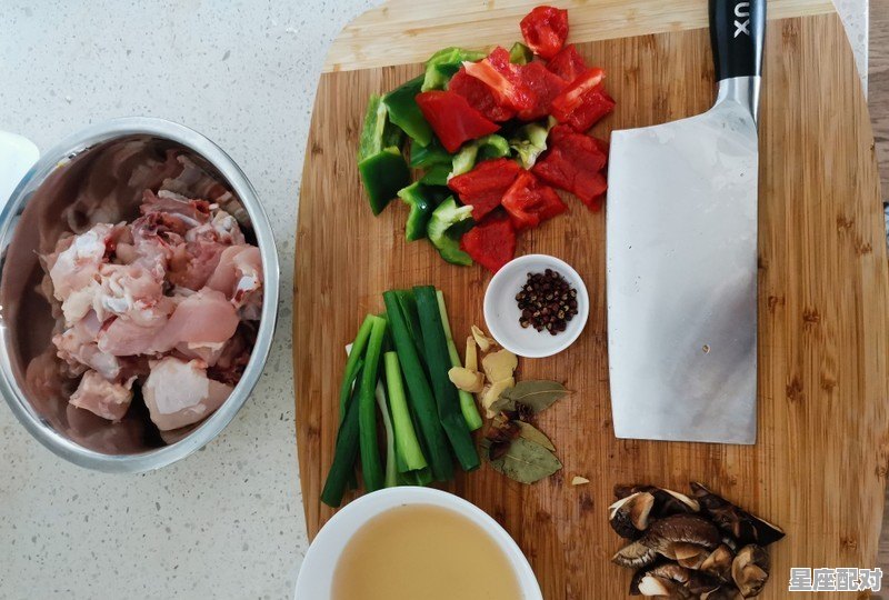 山东清汤鸡做法_参加婚宴酒席上的四大件当中那整鸡的做法与名字?(鸡是整个的) 山东清汤鸡做法_参加婚宴酒席上的四大件当中那整鸡的做法与名字?(鸡是整个的) - 星座运势