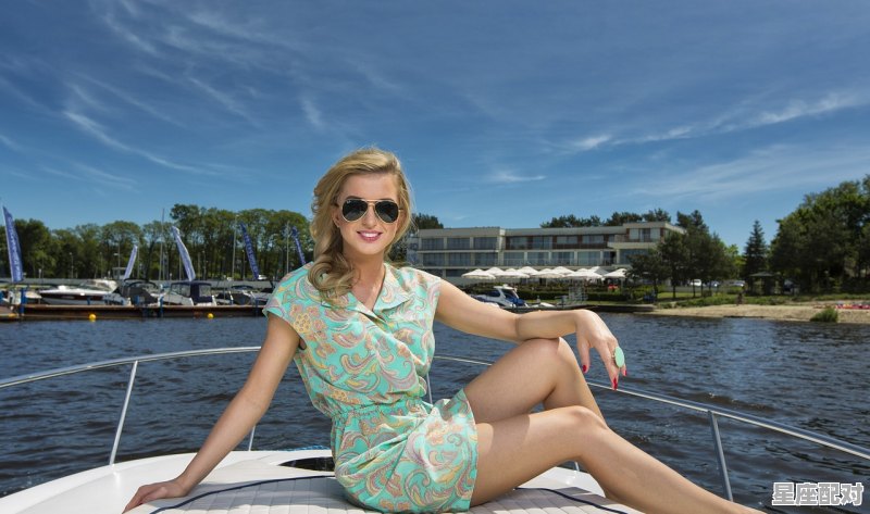 十二星座谁的腰最细,12星座古装女芭比娃娃 十二星座谁的腰最细,12星座古装女芭比娃娃 - 星座运势