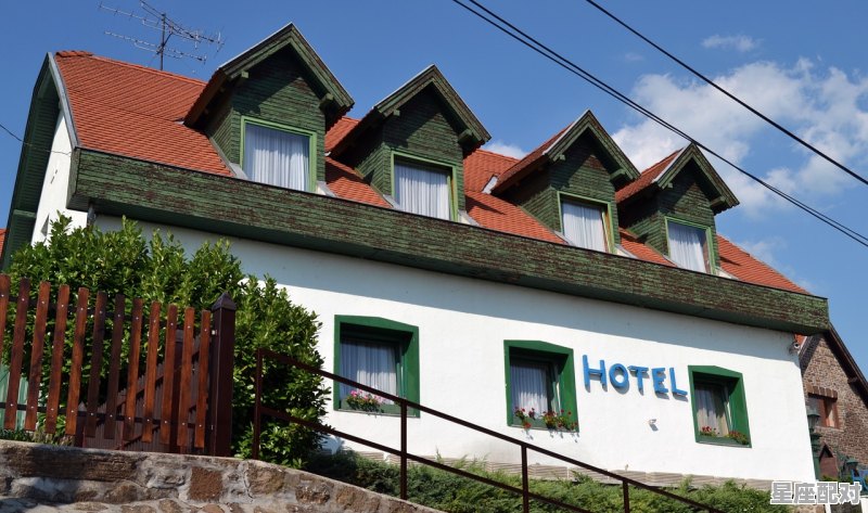 青岛两河中学怎么样，胶南两河路酒店名字 - 星座运势