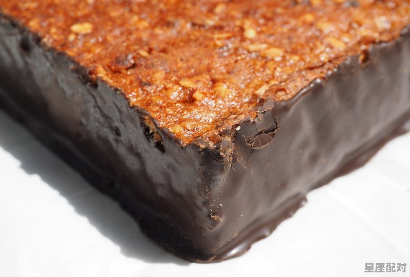 11月25日生日巧克力：核桃蛋糕（Cracker Cake） - 星座运势