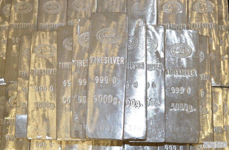 最真实的12星座的皇帝 - 星座运势