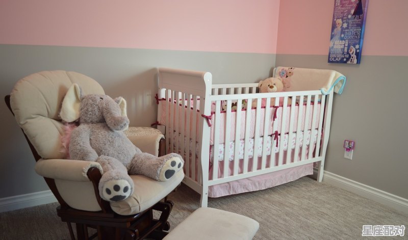 狮子座MM请客吃饭要小心… - 星座运势