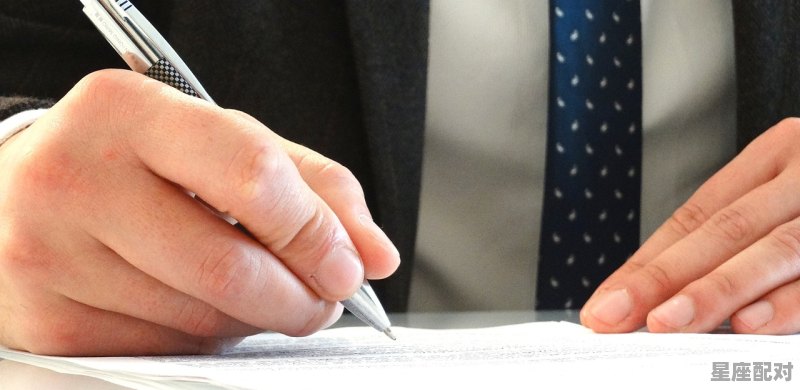 请问下姓:易取什么样的名字好听点.不要太俗气了……或后面固定加个哲中间应该加什么字 请问下姓:易取什么样的名字好听点.不要太俗气了……或后面固定加个哲中间应该加什么字 - 星座运势