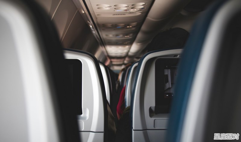飞机上哪些座位是靠窗的，一般的星座是什么星座 - 星座运势
