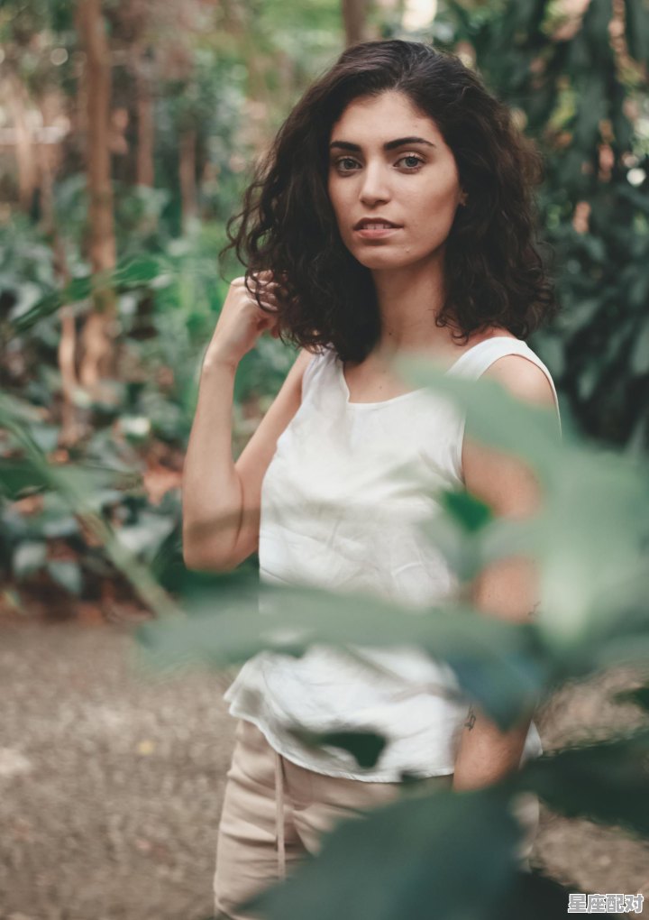 虞书欣王鹤棣相差几岁,十二星座几岁表白成功 虞书欣王鹤棣相差几岁,十二星座几岁表白成功 - 星座运势