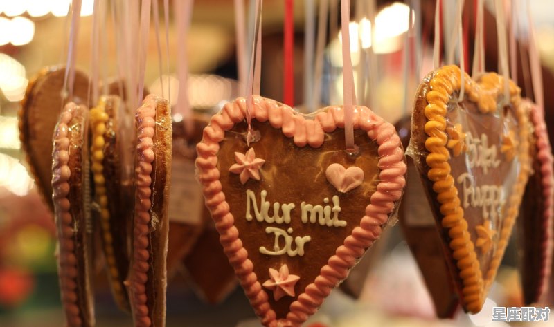 过小年一般吃什么食物;过小年习俗吃什么食物  - 星座运势