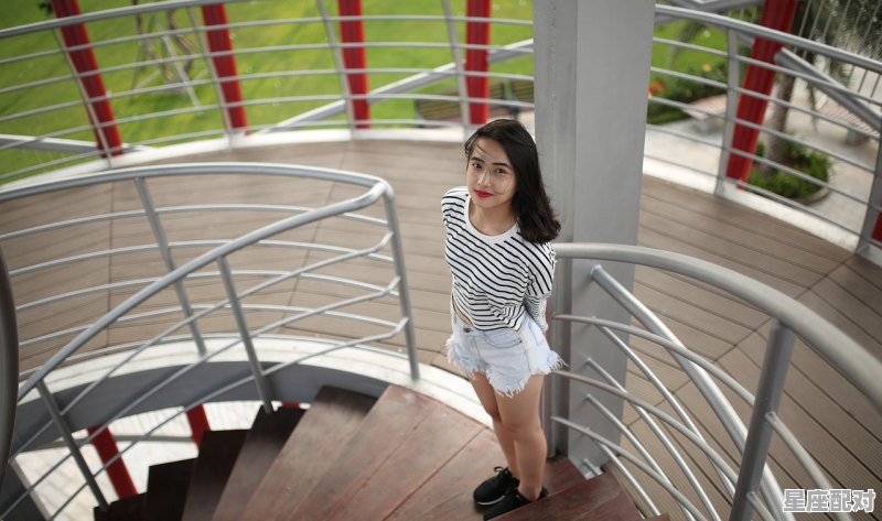 水瓶座的女生的性格特点，水瓶座女人性格 - 星座运势