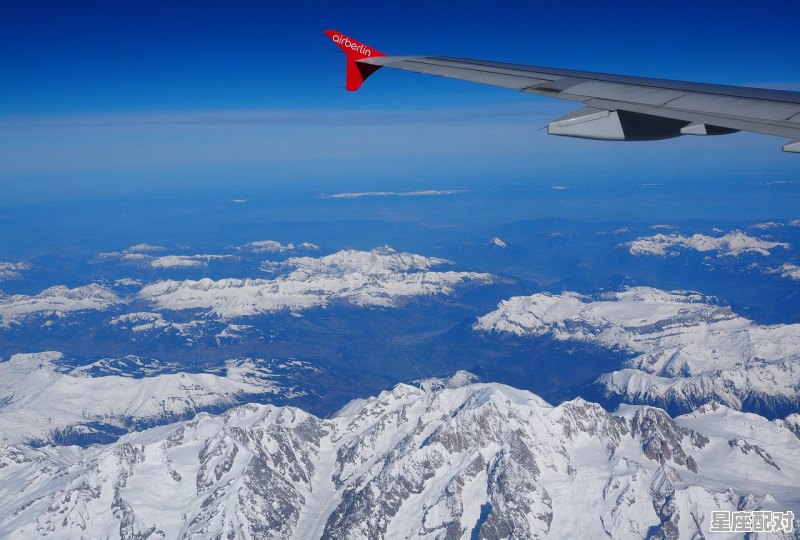 高铁座位B是什么意思,B有什么星座 - 星座运势