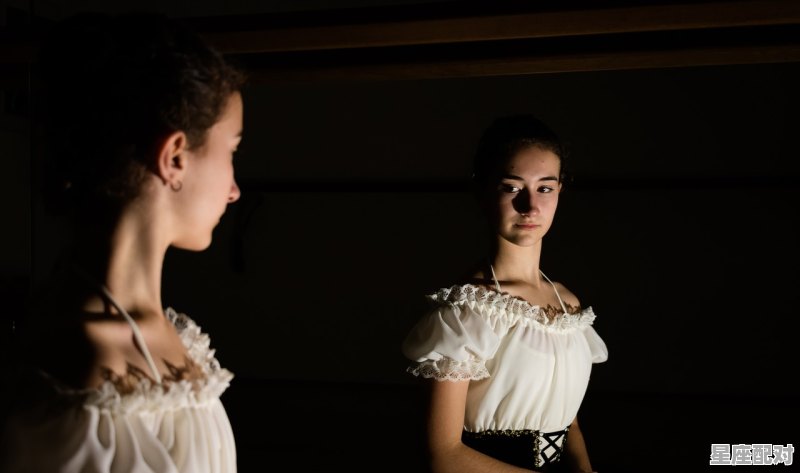 天蝎座的女人什么性格，天蝎座女孩的性格 - 星座运势