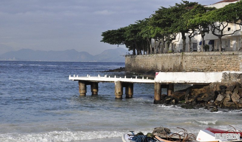 水中捞钱怎么解释_自己在水里游泳什么意思 - 星座运势