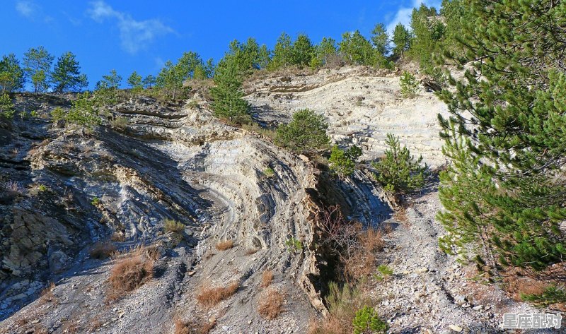 什么叫折脚山,赤土什么星座 什么叫折脚山,赤土什么星座 - 星座运势