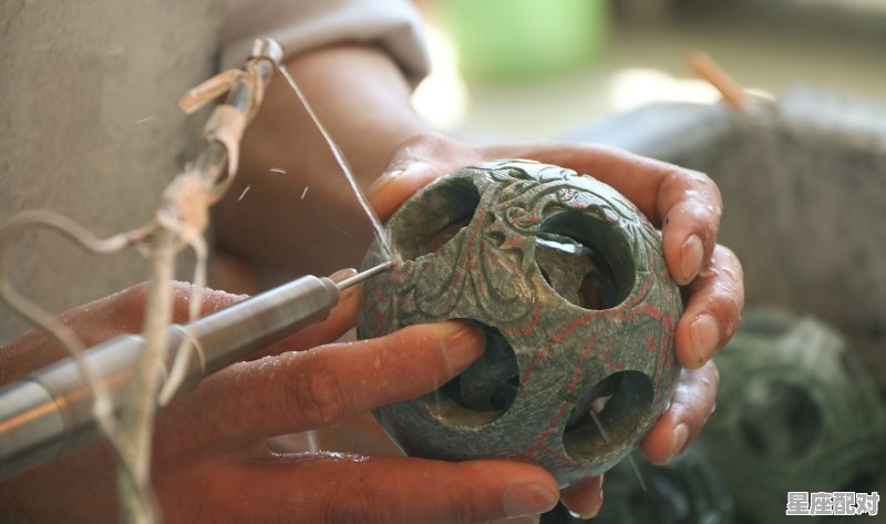 玉戴在身上会发热是好玉吗，梦到玉石 - 星座运势