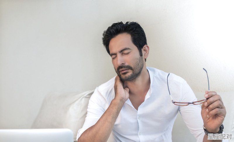 怎样用细绳子绞脸上的汗毛？手法怎么弄_男人掐你脖子扯你脸一个男人如果因为一件事情 - 星座运势