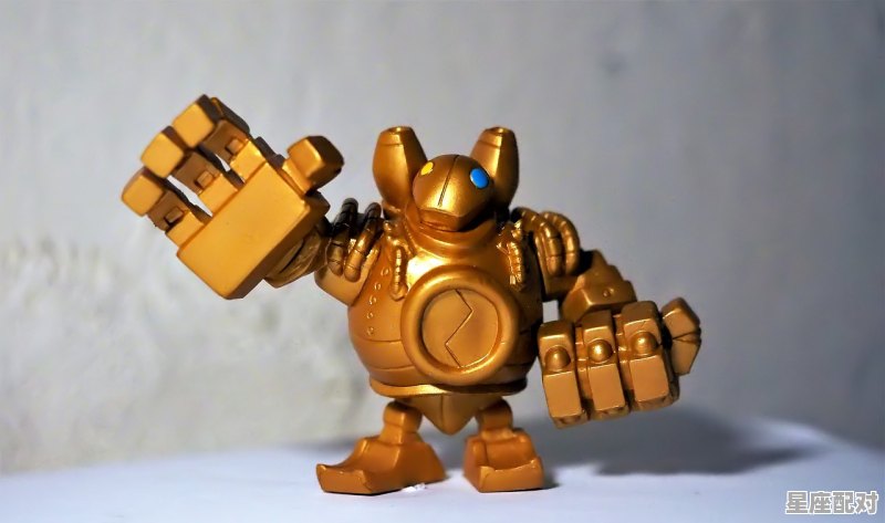 一部电影，梦工厂的。一个小男孩和他的父亲参加机器++击大赛_2010年小男孩预见未来的动画片 - 星座运势