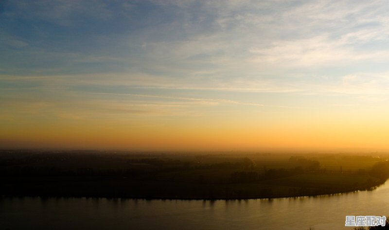 带有池塘的古诗_五年级关于池塘的诗句 - 星座运势