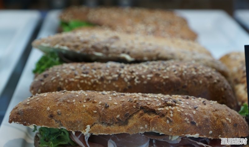 过年给别人送鱼好吗,过年的时候吃鱼的习俗寓意什么 过年给别人送鱼好吗,过年的时候吃鱼的习俗寓意什么 - 星座运势