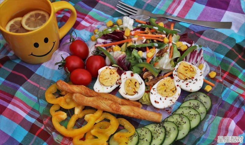 过年吃鱼的寓意是什么,过年的时候吃鱼的习俗寓意有哪些 过年吃鱼的寓意是什么,过年的时候吃鱼的习俗寓意有哪些 - 星座运势