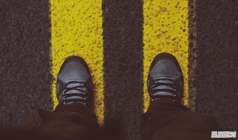 摩羯座男生的性格，魔蝎座男生的性格特点 - 星座运势