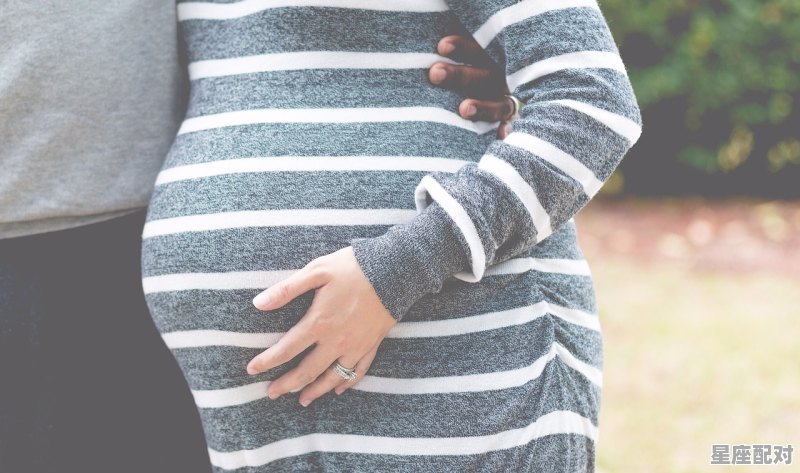 怀孕初期流黑色血怎么回事,孕妇梦到出血 怀孕初期流黑色血怎么回事,孕妇梦到出血 - 星座运势