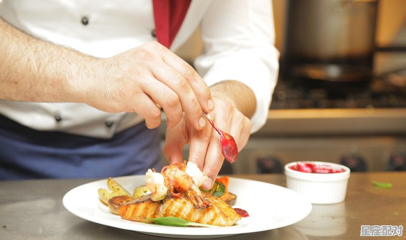 我国有哪些传统节日饮食习俗_春节的十大习俗30字左右 - 星座运势