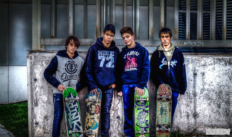 林志颖的哪首歌里有，我用我的真心换取我的快乐，这句歌词,梦到追逐 - 星座运势