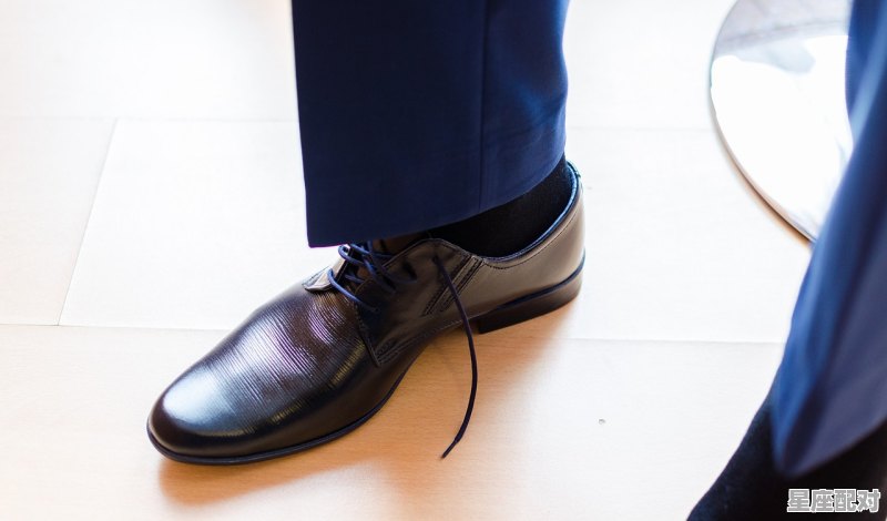 鞋代表什么寓意_男人穿女人鞋有什么寓意吗 - 星座运势