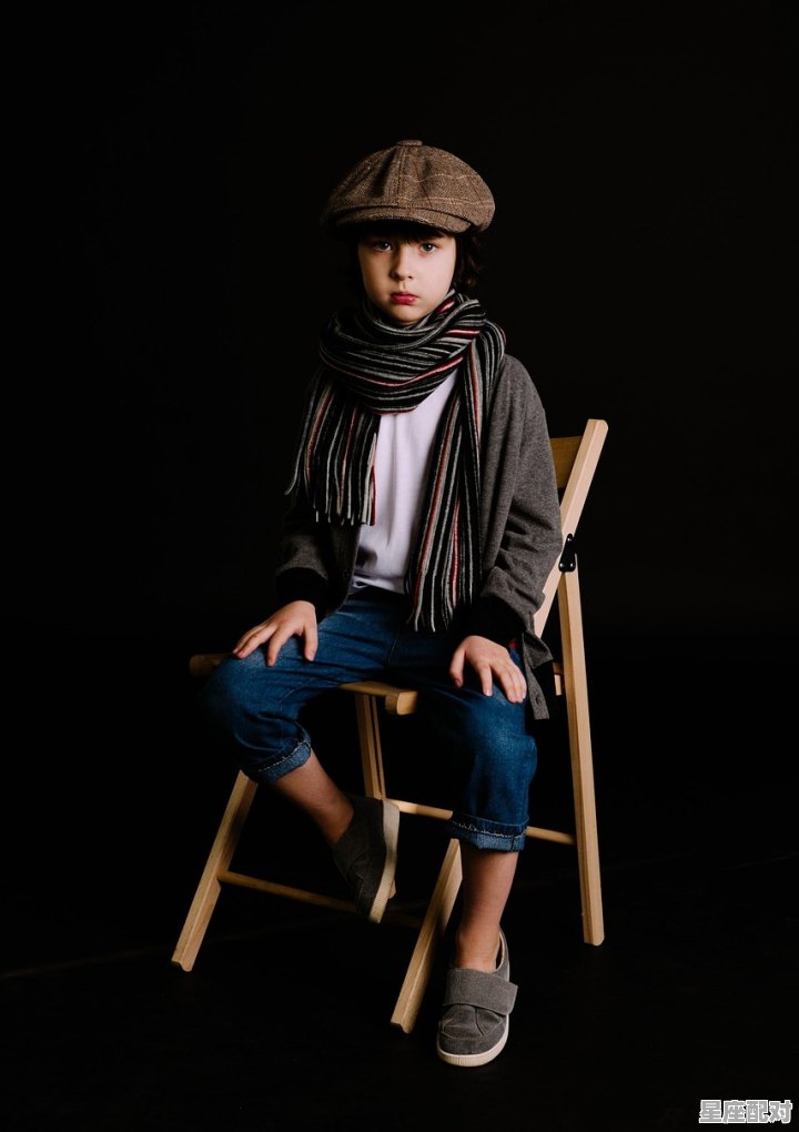 简单分析一下,水瓶座男生的性格_水瓶座男性格特点和弱点 简单分析一下,水瓶座男生的性格_水瓶座男性格特点和弱点 - 星座运势