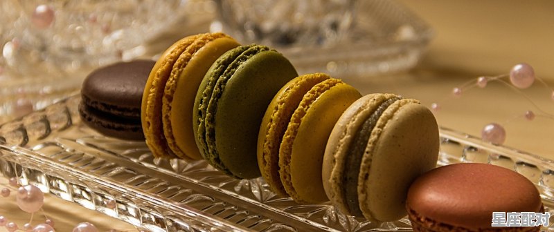 云南的朋友帮个忙，请问哪个牌子的云腿月饼好吃，梦到鸡枞 - 星座运势