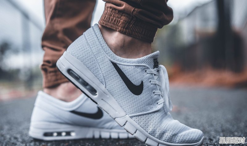 梦到穿别人鞋子,梦到穿别人鞋子 梦到穿别人鞋子,梦到穿别人鞋子 - 星座运势