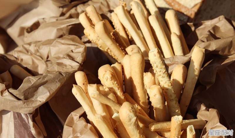 过年炖肉的习俗叫什么_腊月二十六习俗顺口溜 - 星座运势