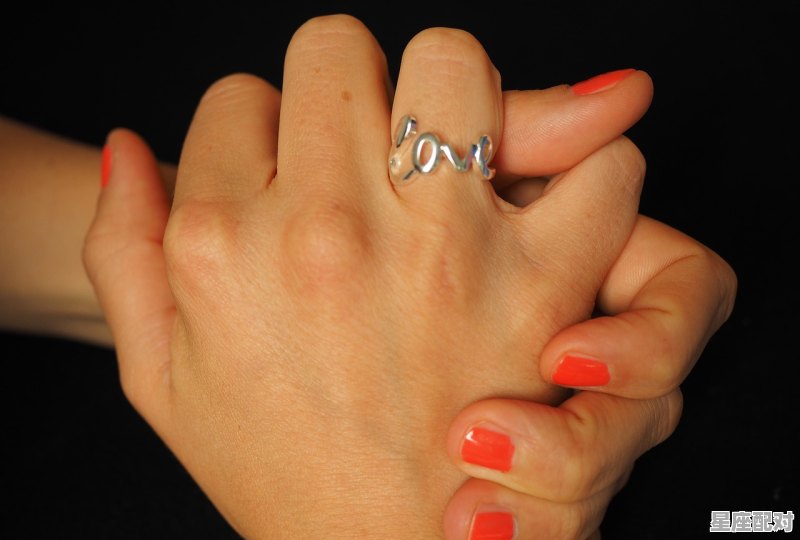 手指肌腱断裂多长时间能恢复？平时应该吃点什么好，梦到别人手断了 - 星座运势