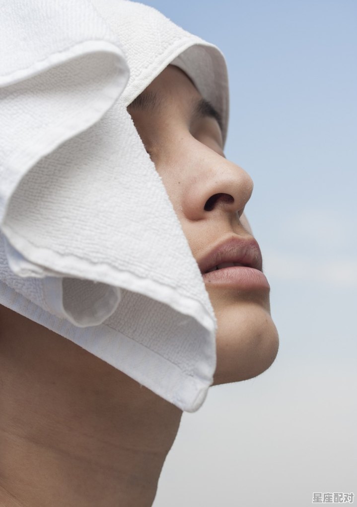 一年中最应敷面膜的月份_热毛巾敷脸之后在做面膜有好处吗 - 星座运势