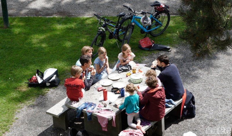 杀猪为什么要在半夜!有什么习俗吗,半夜有什么特别的习俗 杀猪为什么要在半夜!有什么习俗吗,半夜有什么特别的习俗 - 星座运势