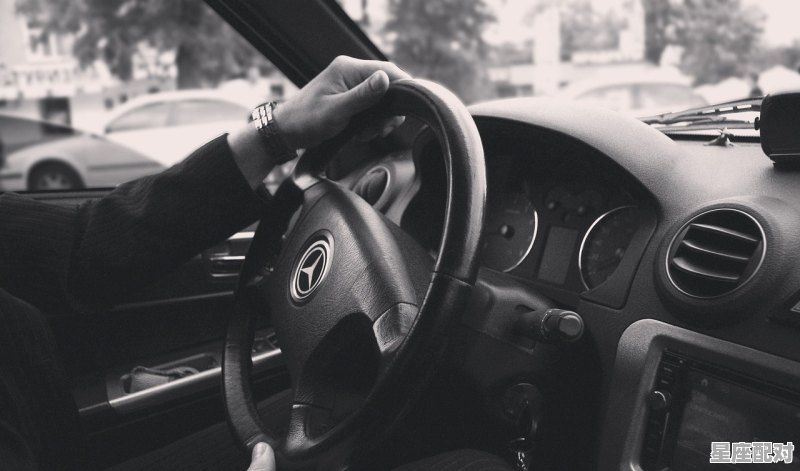 刹车感觉刹不住怎么回事，梦到踩不住刹车 - 星座运势