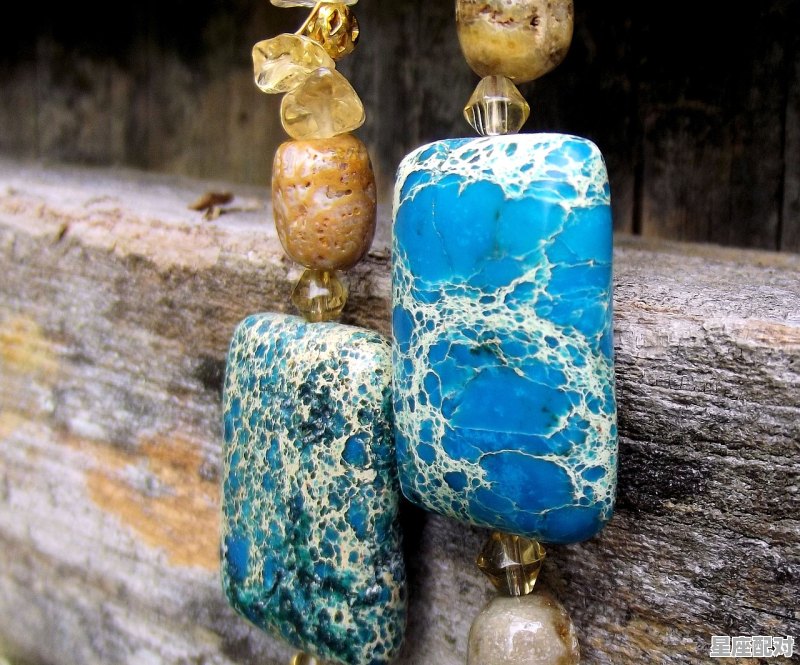 两眼发光的动物_什么动物喜欢亮晶晶的珠宝 两眼发光的动物_什么动物喜欢亮晶晶的珠宝 - 星座运势