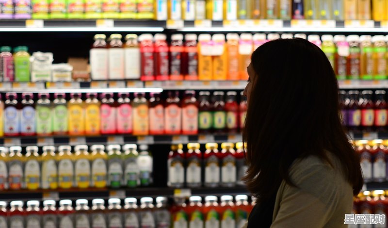 英国人一般送什么礼物给别人,关于各国赠礼习俗下面说法正确的 - 星座运势