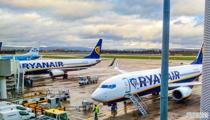 高铁载客量是多少_飞机一般坐多少人 - 星座运势