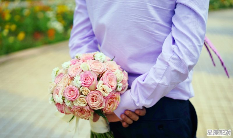 jisoo几岁当主持人，智秀什么星座 - 星座运势