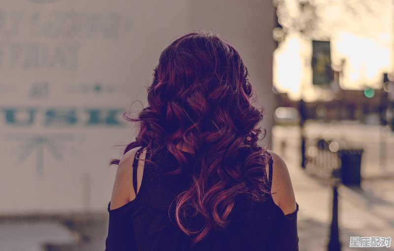 天蝎女给人的第一感觉_为啥说天蝎女如同少女 - 星座运势