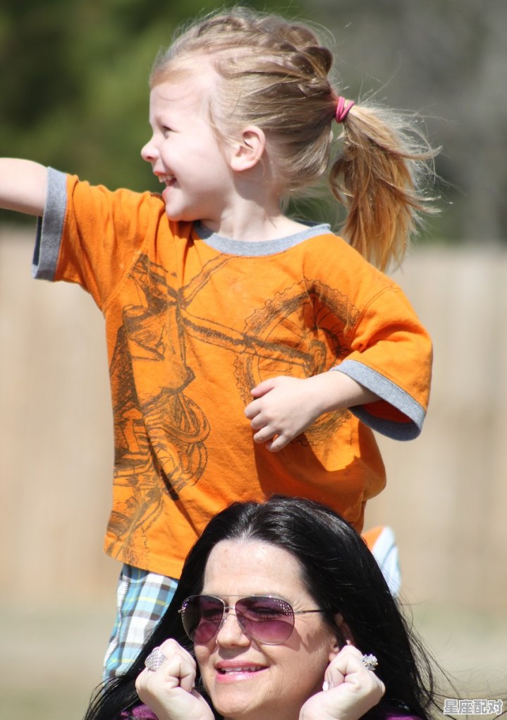 侄子满月姑姑可以不去吗_宝宝满月姑姑应该送什么礼物 - 星座运势