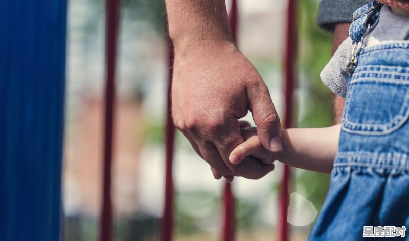 我的朋友生了一对双胞胎女儿,求助一两句祝福语,胎梦梦到生女儿 - 星座运势