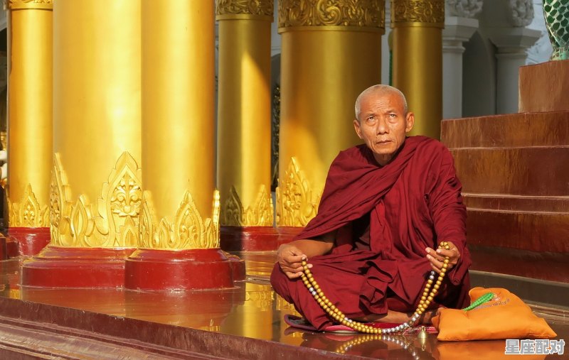 老人故去一年了在家上贡品还是上坟上贡好，请年习俗 - 星座运势