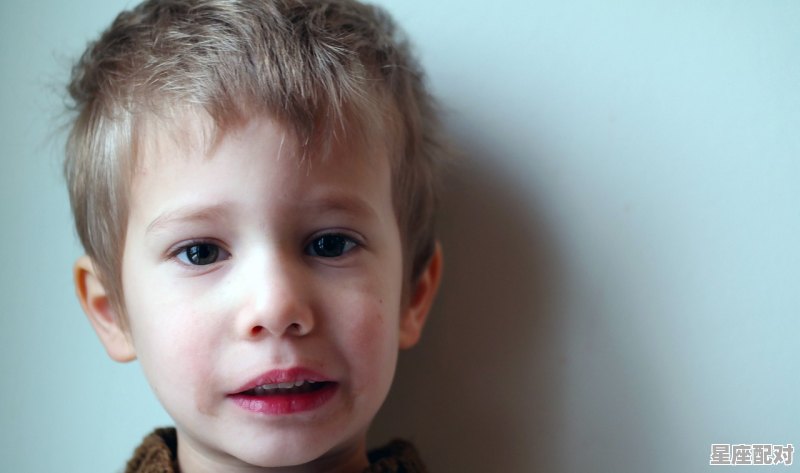 脸上长了一个硬疙瘩是怎么回事，梦到脸上长疙瘩 - 星座运势