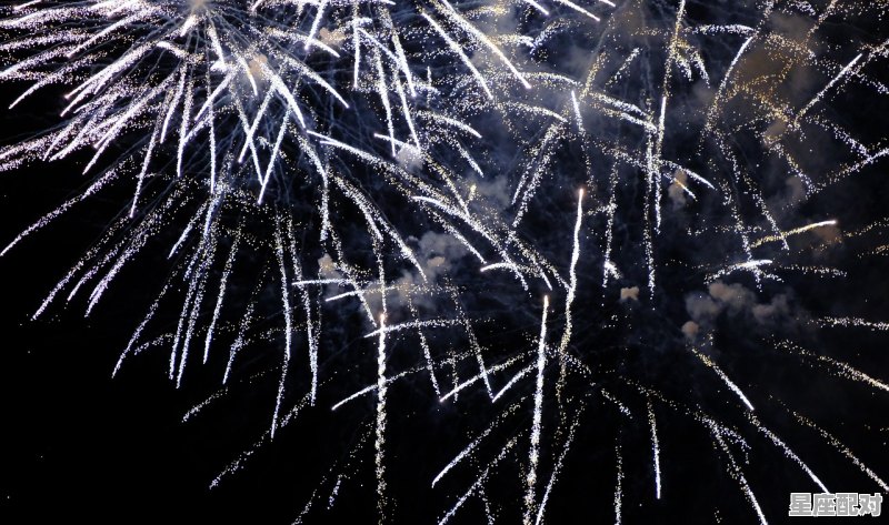 2001年元旦那一天的是什么星座_2001年国庆节什么星座 - 星座运势