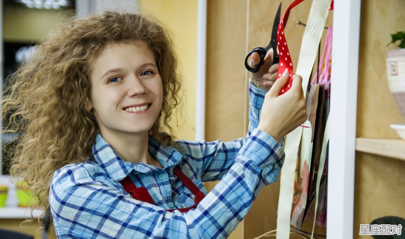 天秤座男和狮子座女为什么是绝配_天秤男娶哪个星座女比较幸福 - 星座运势