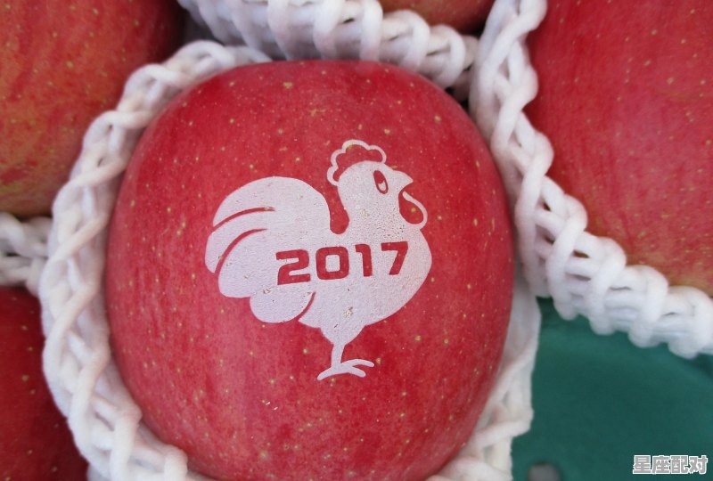 歇后语花公鸡上舞台显显你的漂亮是什么生,显是什么生肖 歇后语花公鸡上舞台显显你的漂亮是什么生,显是什么生肖 - 星座运势