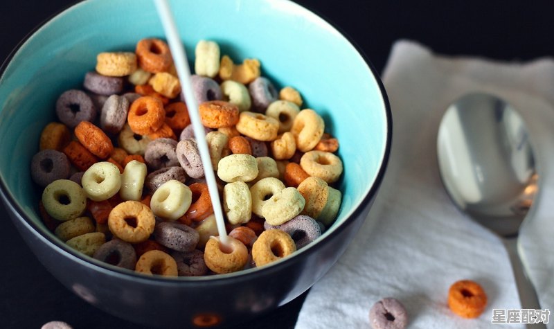 迎客的饺子还是送客的饺子,习俗上迎客和送客吃什么 迎客的饺子还是送客的饺子,习俗上迎客和送客吃什么 - 星座运势