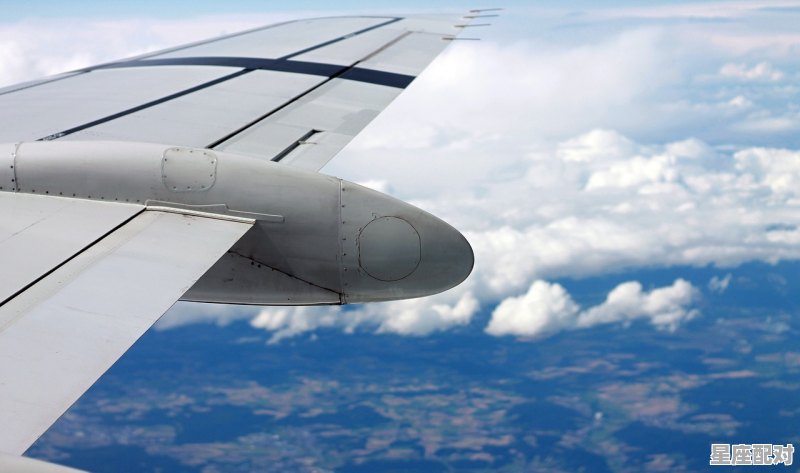 飞机失事和飞机失联有什么区别_梦到看见飞机坠毁 - 星座运势