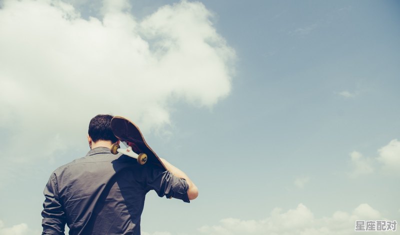 为什么狮子座的我怎么那么像巨蟹座，性格很像狮子座 - 星座运势