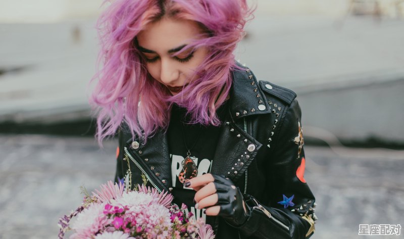 俄罗斯的妻子喜欢冬泳吗，俄罗斯有节日习俗是冬泳吗 - 星座运势